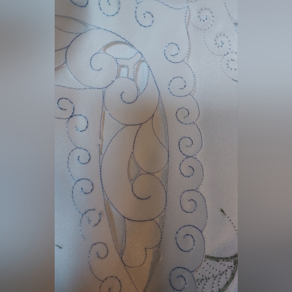 Bordado A Mao White Blue Floral Tablecloth 6 Napkins Cut Out Embroidery 48 Inch - Picture 7 of 10